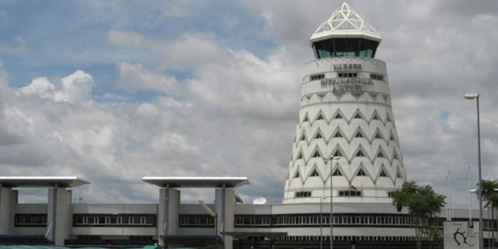 Zimbabwe-introduces-airport-levy-800×400